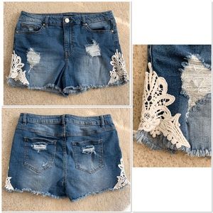 AQUA Denim Crochet Detail Short Shorts - Size 31